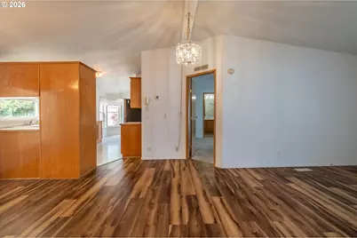 1707 13th St, North Bend, OR 97459 - Photo 6