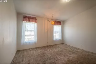 1707 13th St, North Bend, OR 97459 - Photo 18