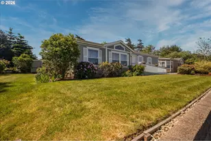 1707 13th St, North Bend, OR 97459 - Photo 2