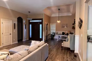 1220 Stonegate Dr, Medford, OR 97504 - Photo 10