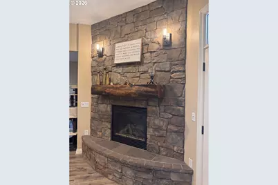 1220 Stonegate Dr, Medford, OR 97504 - Photo 14