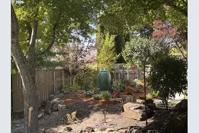 1220 Stonegate Dr, Medford, OR 97504 - Photo 46