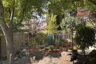 1220 Stonegate Dr, Medford, OR 97504 - Photo 46