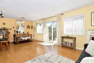 104 SE 73rd Ave, Portland, OR 97215 - Photo 8