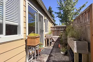 104 SE 73rd Ave, Portland, OR 97215 - Photo 18