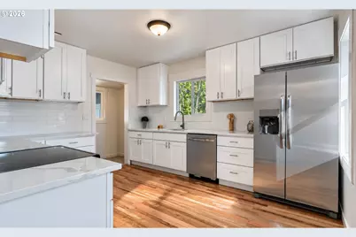 4225 NE Simpson St, Portland, OR 97218 - Photo 12