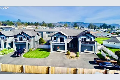 1251 Moore St #A, Brookings, OR 97415 - Photo 4