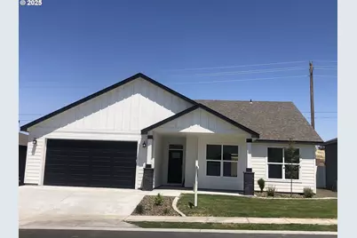 833 E Autumn Ave, Hermiston, OR 97838 - Photo 1