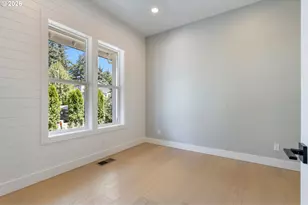 8014 SW Spruce St, Portland, OR 97223 - Photo 18