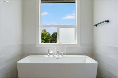 8014 SW Spruce St, Portland, OR 97223 - Photo 18