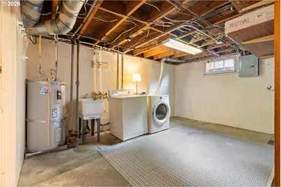 1815 NE Junior St, Portland, OR 97211 - Photo 30