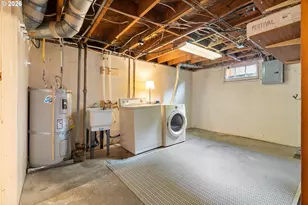 1815 NE Junior St, Portland, OR 97211 - Photo 30