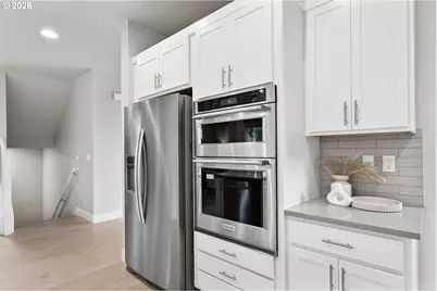 17683 SW Cobb Ln, Beaverton, OR 97007 - Photo 12