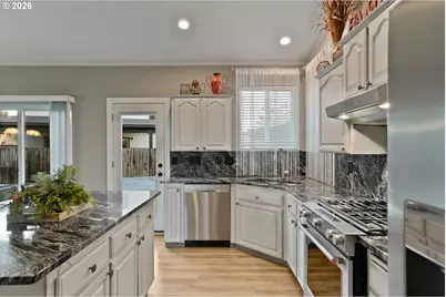 4334 Log Dr, Salem, OR 97305 - Photo 8