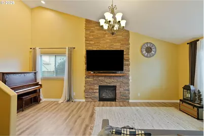 4334 Log Dr, Salem, OR 97305 - Photo 8