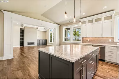 17547 Cherry Ct, Lake Oswego, OR 97034 - Photo 14