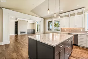 17547 Cherry Ct, Lake Oswego, OR 97034 - Photo 14