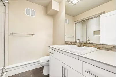 17547 Cherry Ct, Lake Oswego, OR 97034 - Photo 36