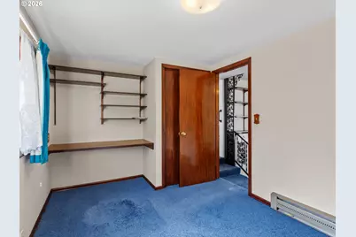 10445 SE Center St, Portland, OR 97266 - Photo 14