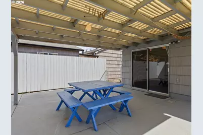 10445 SE Center St, Portland, OR 97266 - Photo 20