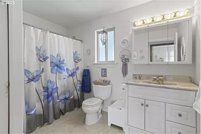 889 H Ave, Powers, OR 97466 - Photo 28