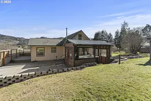 889 H Ave, Powers, OR 97466 - Photo 24