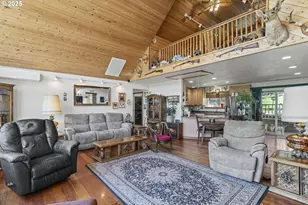 889 H Ave, Powers, OR 97466 - Photo 4