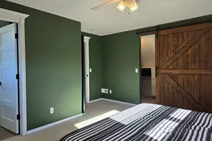 417 SE Roberts Ave, Gresham, OR 97080 - Photo 16