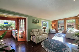 417 SE Roberts Ave, Gresham, OR 97080 - Photo 4