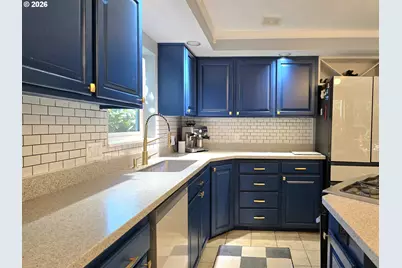 417 SE Roberts Ave, Gresham, OR 97080 - Photo 12