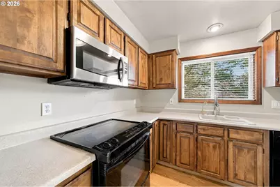 9070 SE Lynn Ln, Happy Valley, OR 97086 - Photo 16
