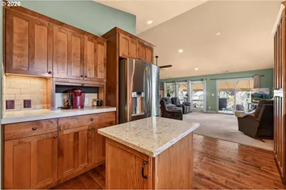 1141 S Creekside Dr NE, Sisters, OR 97759 - Photo 26