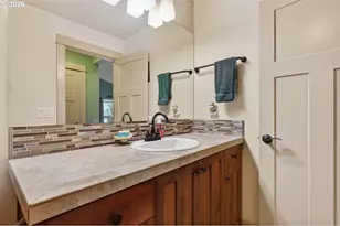 1141 S Creekside Dr NE, Sisters, OR 97759 - Photo 30