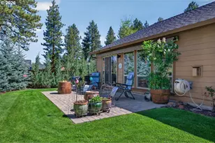 1141 S Creekside Dr NE, Sisters, OR 97759 - Photo 44