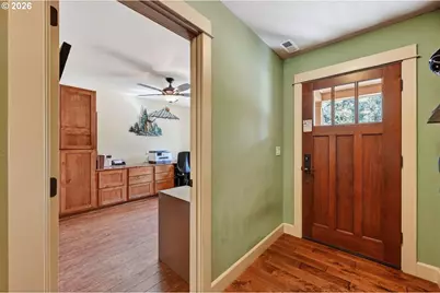 1141 S Creekside Dr NE, Sisters, OR 97759 - Photo 10