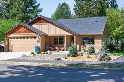 1141 S Creekside Dr NE, Sisters, OR 97759 - Photo 1