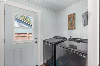 1385 River Bend Rd, Salem, OR 97304 - Photo 30