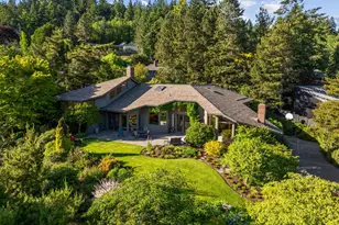 4035 SW Westdale Dr, Portland, OR 97221 - Photo 2