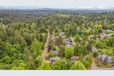 3842 SW Coronado St, Portland, OR 97219 - Photo 8