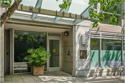 1125 NW 9th Ave #306, Portland, OR 97209 - Photo 2