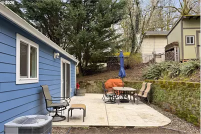 206 SW 4th St, Troutdale, OR 97060 - Photo 18