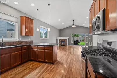 6068 NE Tuscan Loop, Albany, OR 97321 - Photo 8