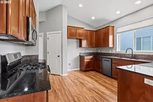 6068 NE Tuscan Loop, Albany, OR 97321 - Photo 10