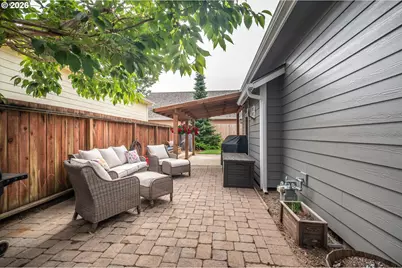 1930 Roosevelt St, North Bend, OR 97459 - Photo 44