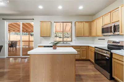 12596 SE Maplewood Ct, Milwaukie, OR 97222 - Photo 8