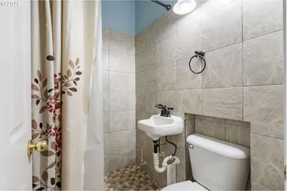 12596 SE Maplewood Ct, Milwaukie, OR 97222 - Photo 20