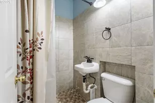 12596 SE Maplewood Ct, Milwaukie, OR 97222 - Photo 20