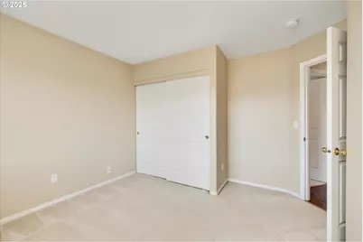 39302 Stratford Pl, Sandy, OR 97055 - Photo 6