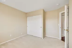 39302 Stratford Pl, Sandy, OR 97055 - Photo 6