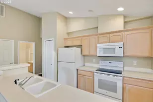 39302 Stratford Pl, Sandy, OR 97055 - Photo 12